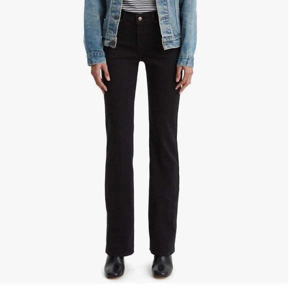 NWOT Levi's Women's Classic Bootcut Jeans
